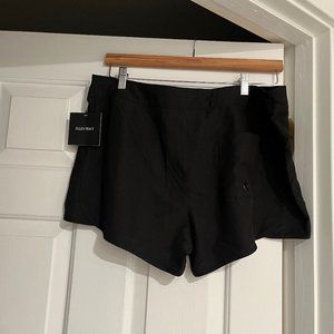 Ellen Tracy shorts